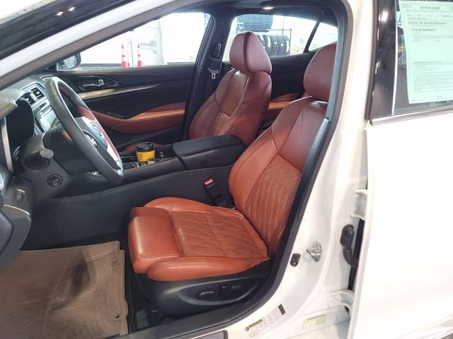 2019 Pearl White Tricoat Nissan Maxima Platinum FWD Sedan