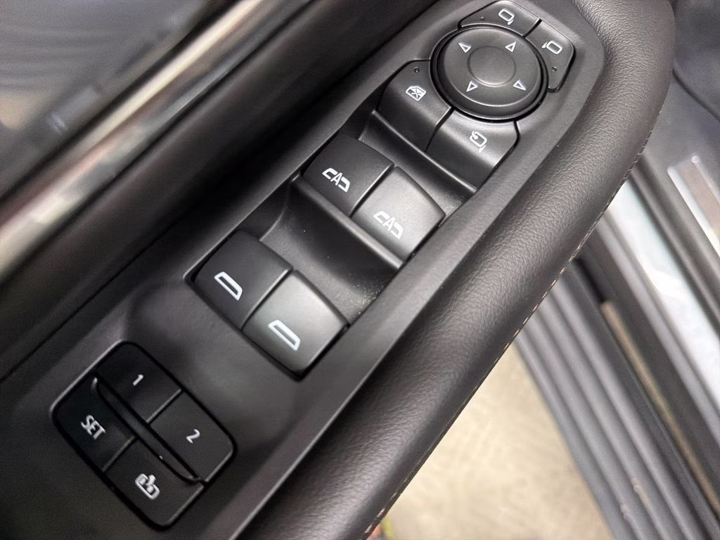 2023 Sterling Metallic GMC Yukon XL AT4 4X4 SUV