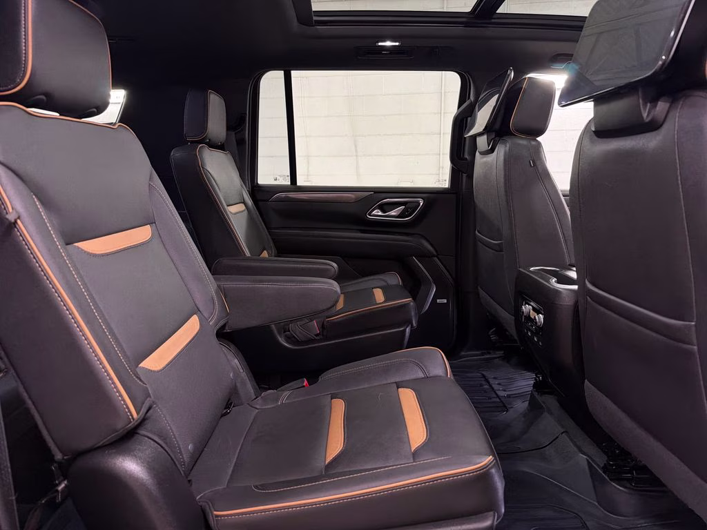 2023 Sterling Metallic GMC Yukon XL AT4 4X4 SUV