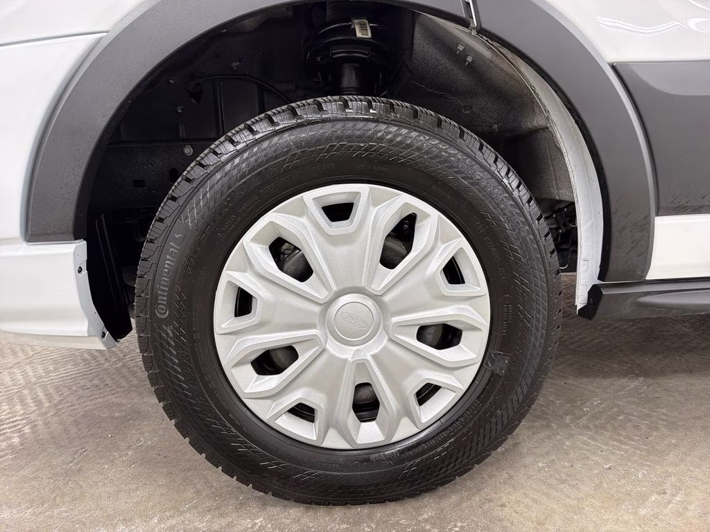 2024 Oxford White Ford Transit-350 XLT RWD Crossover