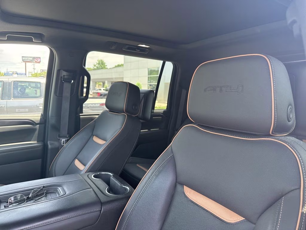2023 Sterling Metallic GMC Yukon XL AT4 4X4 SUV