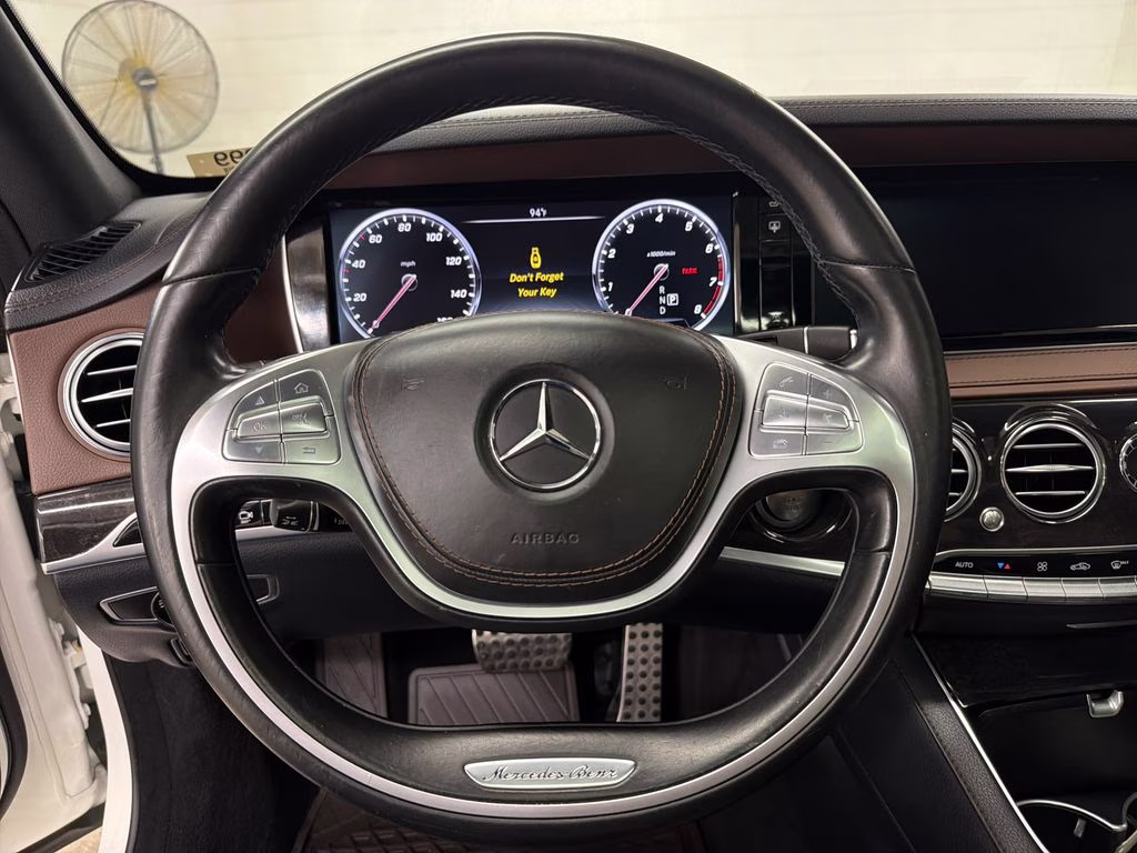 2017 designo Diamond White Metallic Mercedes-Benz S-Class S 550 RWD Sedan