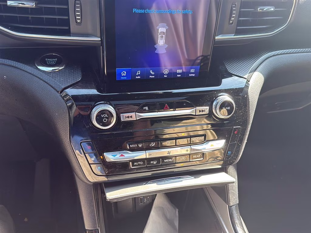 2023 Star White Metallic Tri-Coat Ford Explorer ST 4X4 SUV