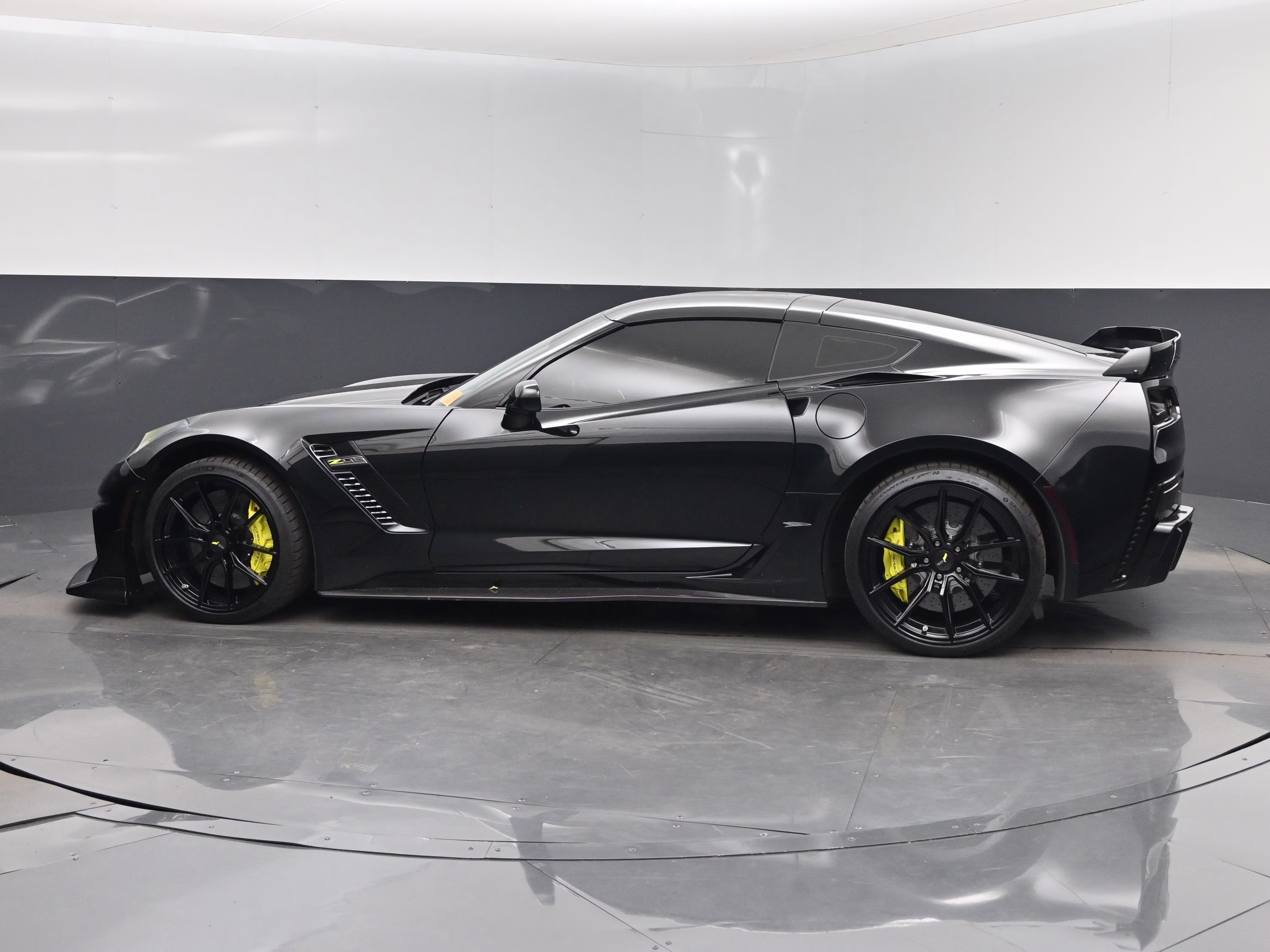 2015 Black Chevrolet Corvette Z06 RWD Coupe