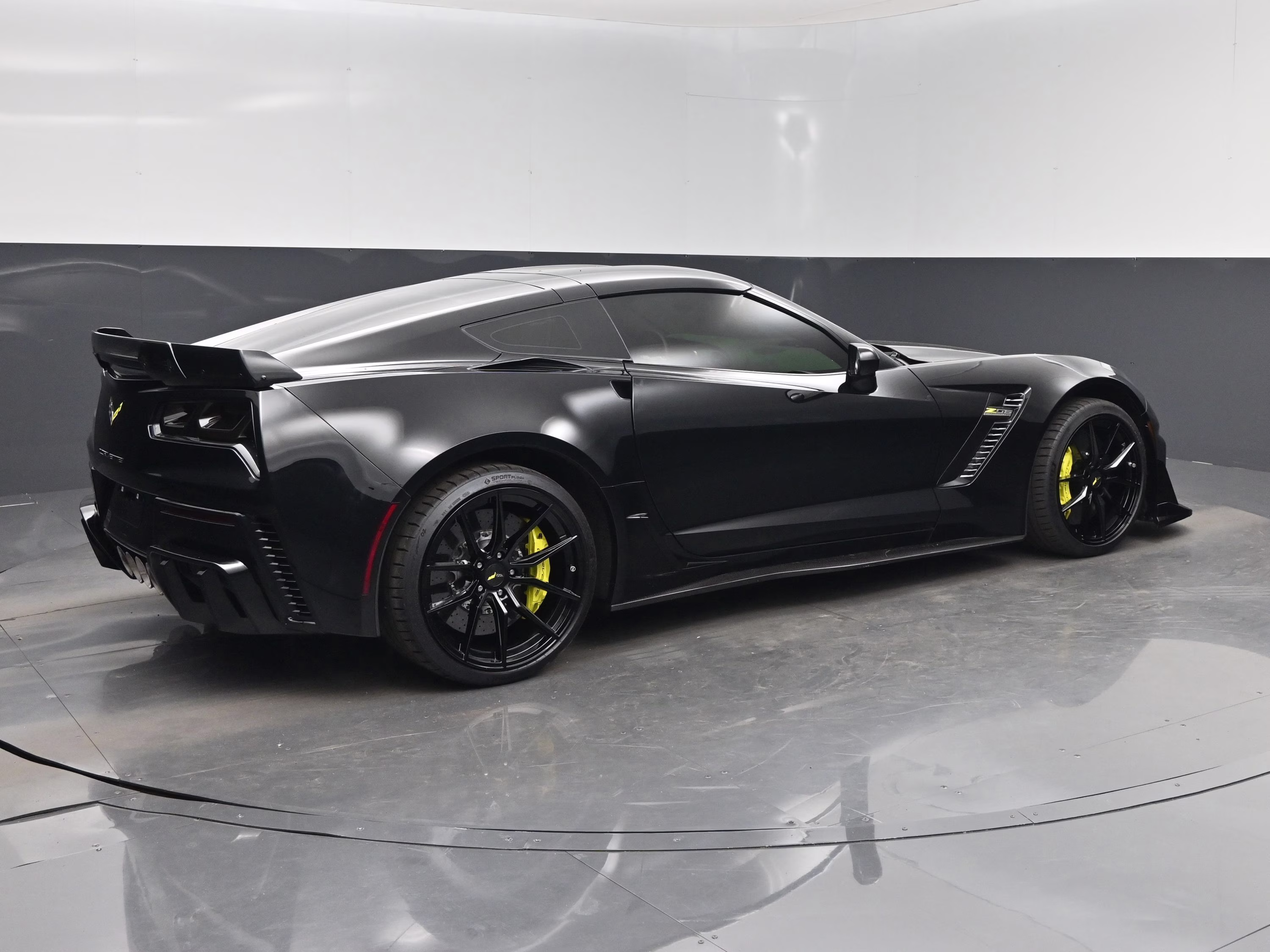 2015 Black Chevrolet Corvette Z06 RWD Coupe