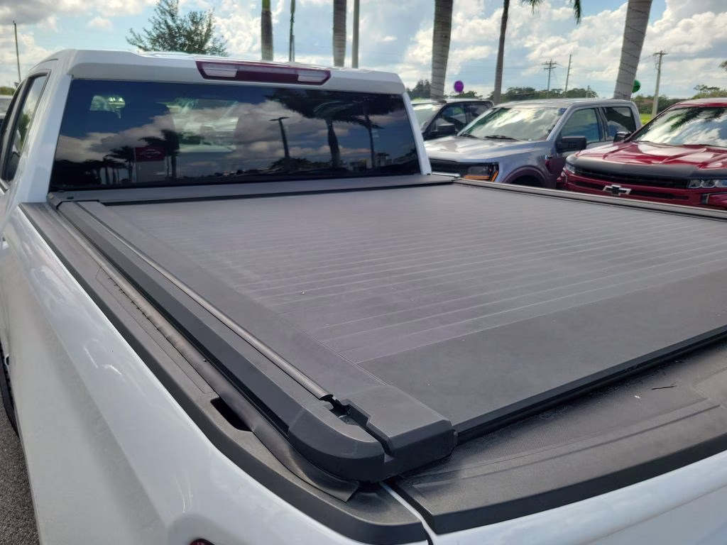 2022 Summit White Chevrolet Silverado 1500 RST RWD Truck