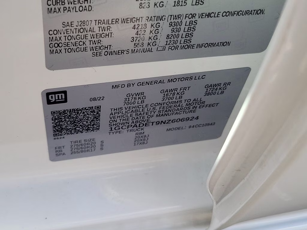 2022 Summit White Chevrolet Silverado 1500 RST RWD Truck
