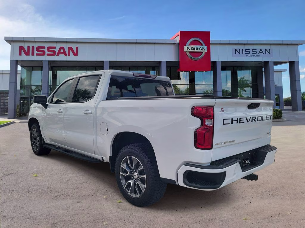 2022 Summit White Chevrolet Silverado 1500 RST RWD Truck