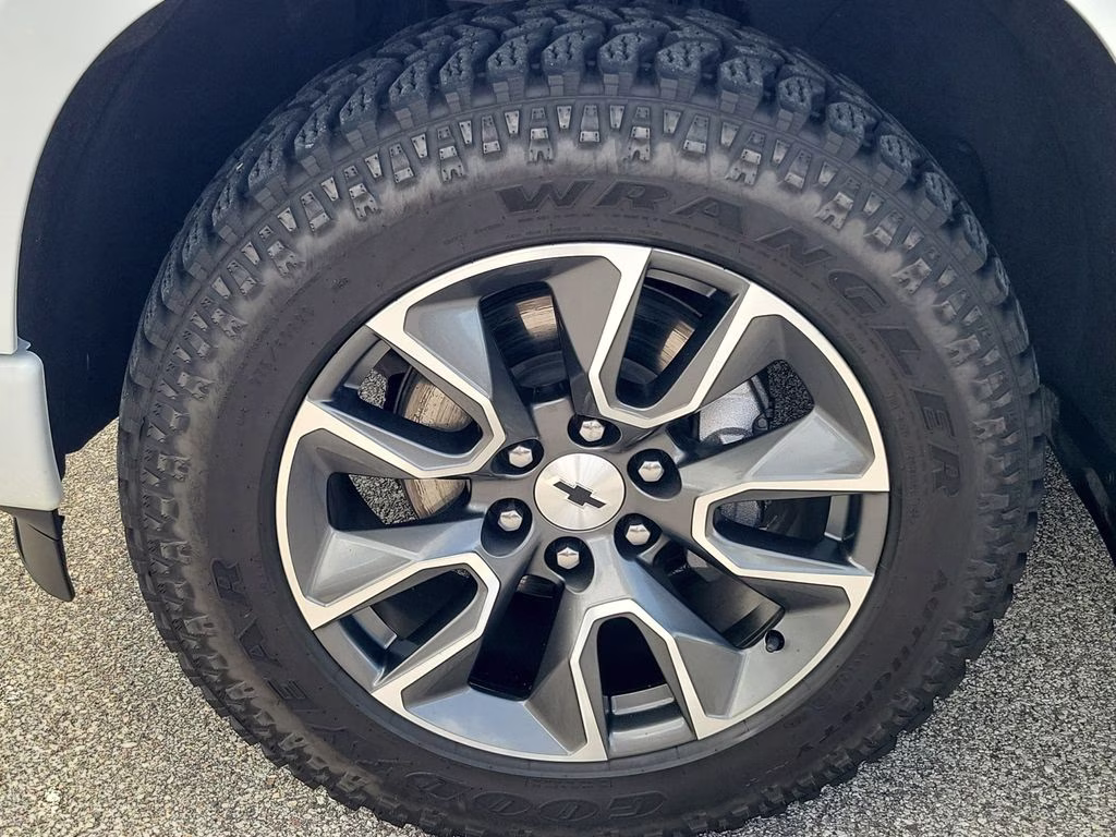 2022 Summit White Chevrolet Silverado 1500 RST RWD Truck