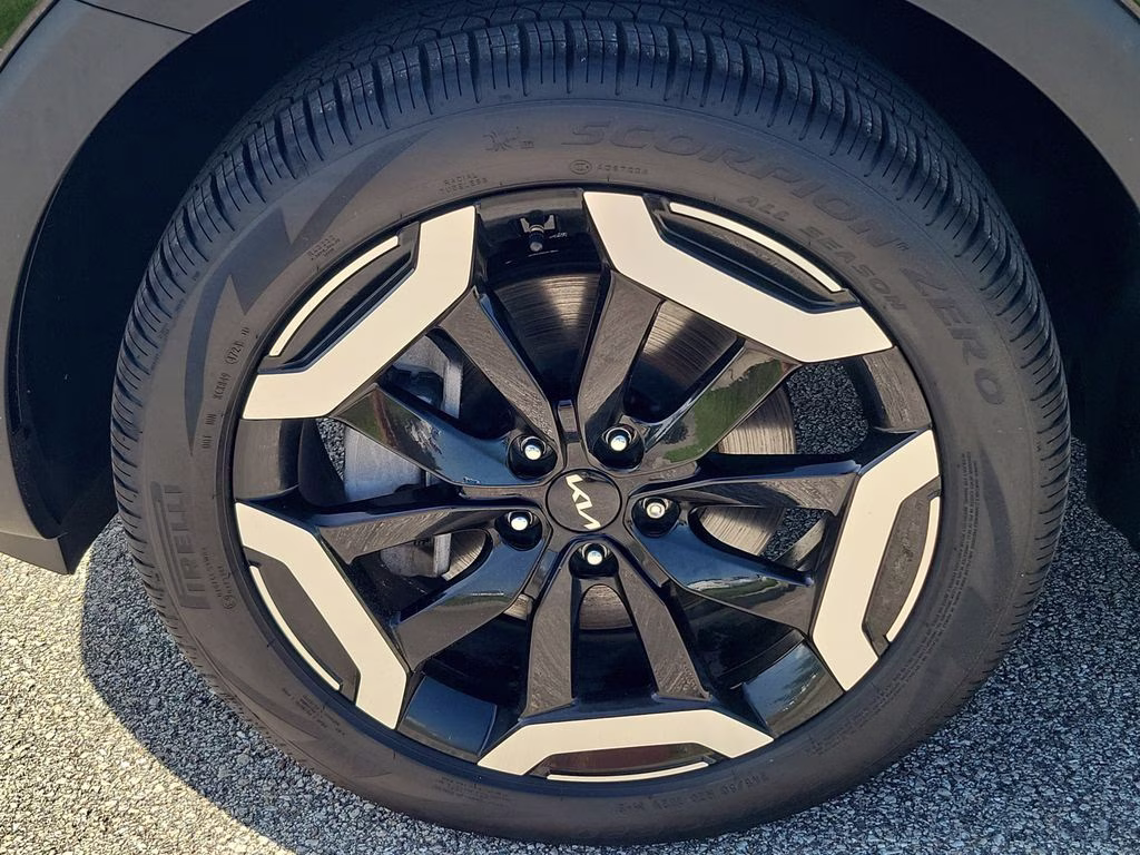 2024 Ebony Black Kia Telluride EX FWD SUV