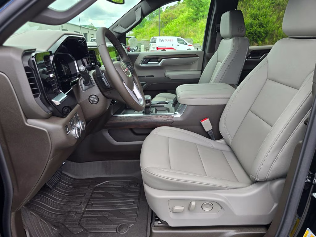 2026 Onyx Black GMC Sierra 1500 SLT 4X4 Truck