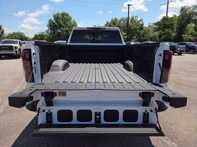 2026 Summit White GMC Sierra 2500HD AT4 4X4 Truck