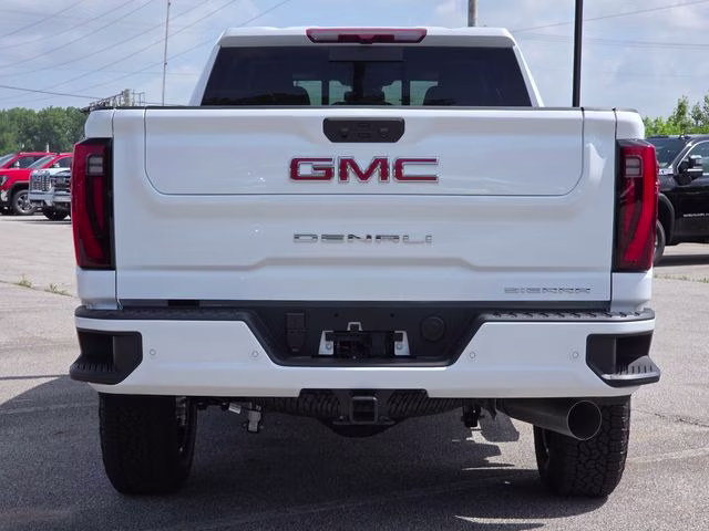 2026 Summit White GMC Sierra 2500HD Denali 4X4 Truck