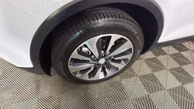 2019 Summit White Buick Encore Essence FWD SUV