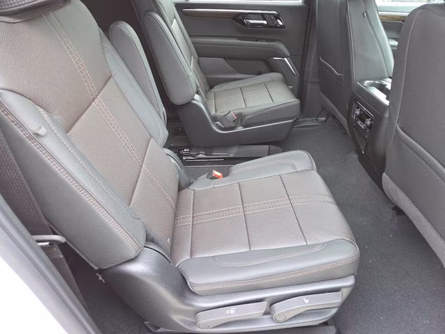2026 Polar White Tricoat Chevrolet Suburban High Country 4X4 SUV