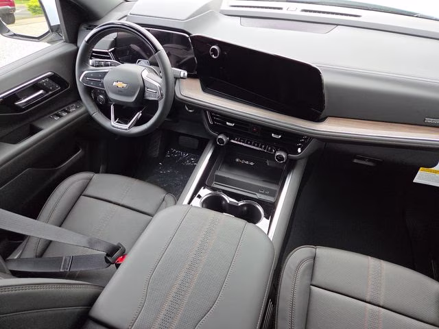 2026 Polar White Tricoat Chevrolet Suburban High Country 4X4 SUV