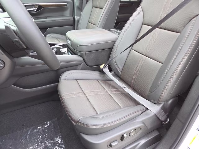 2026 Polar White Tricoat Chevrolet Suburban High Country 4X4 SUV