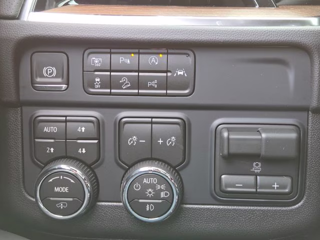 2026 Polar White Tricoat Chevrolet Suburban High Country 4X4 SUV