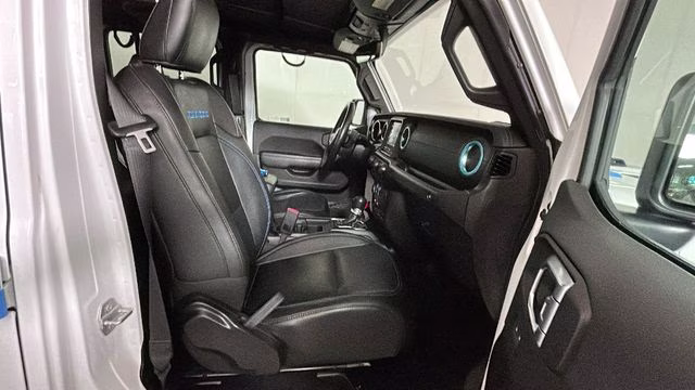 2023 Bright White Clearcoat Jeep Wrangler Rubicon 4xe 4X4 SUV