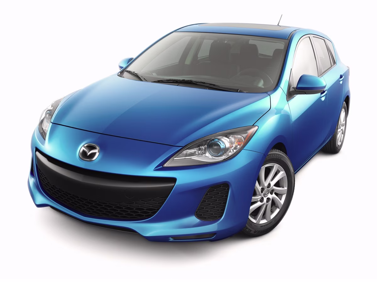 2013 Crystal White Pearl Mica Mazda Mazda3 i Touring FWD Hatchback