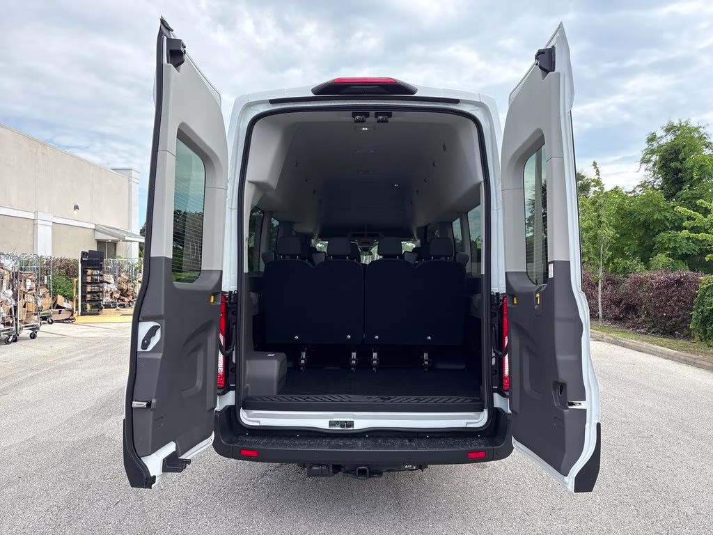 2026 Oxford White Ford Transit-350 XL RWD Crossover