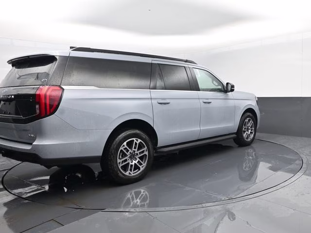 2026 Glacier Gray Metallic Tri-Coat Ford Expedition Max Active 4X4 SUV