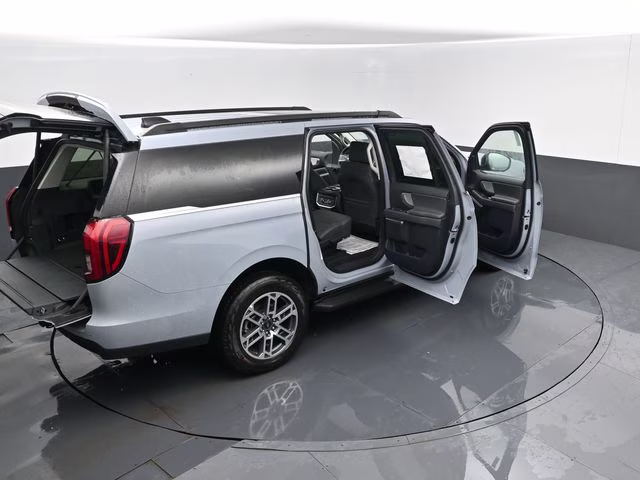 2026 Glacier Gray Metallic Tri-Coat Ford Expedition Max Active 4X4 SUV