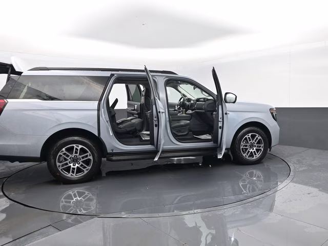 2026 Glacier Gray Metallic Tri-Coat Ford Expedition Max Active 4X4 SUV