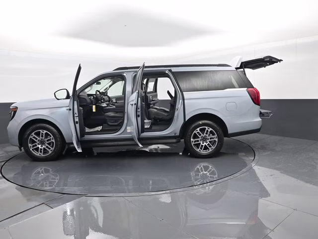 2026 Glacier Gray Metallic Tri-Coat Ford Expedition Max Active 4X4 SUV