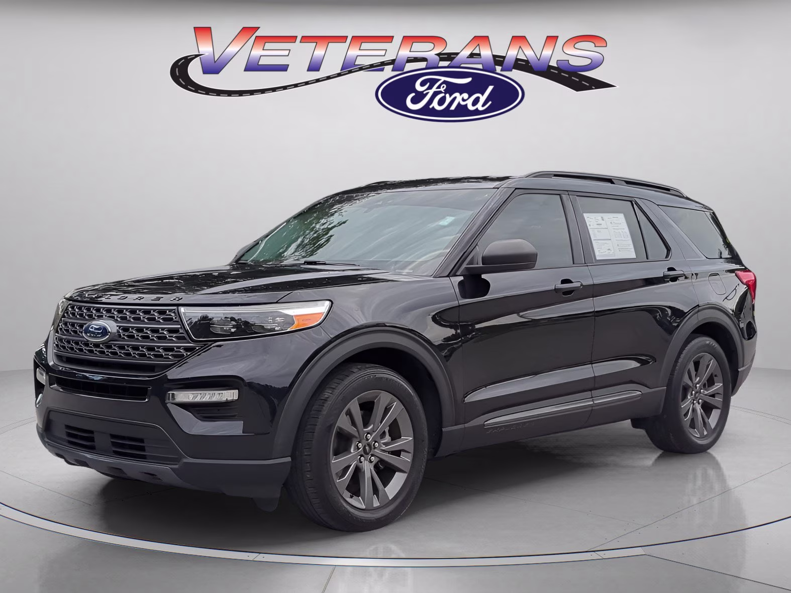 2021 Agate Black Metallic Ford Explorer XLT RWD SUV