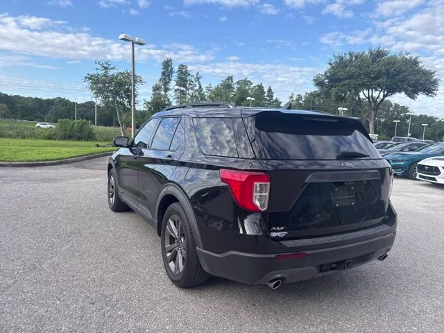 2021 Agate Black Metallic Ford Explorer XLT RWD SUV