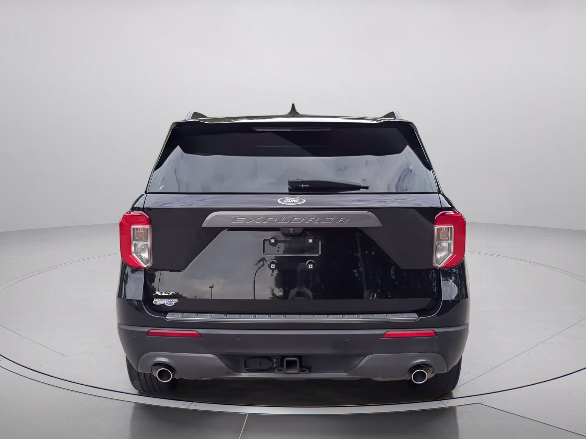 2021 Agate Black Metallic Ford Explorer XLT RWD SUV