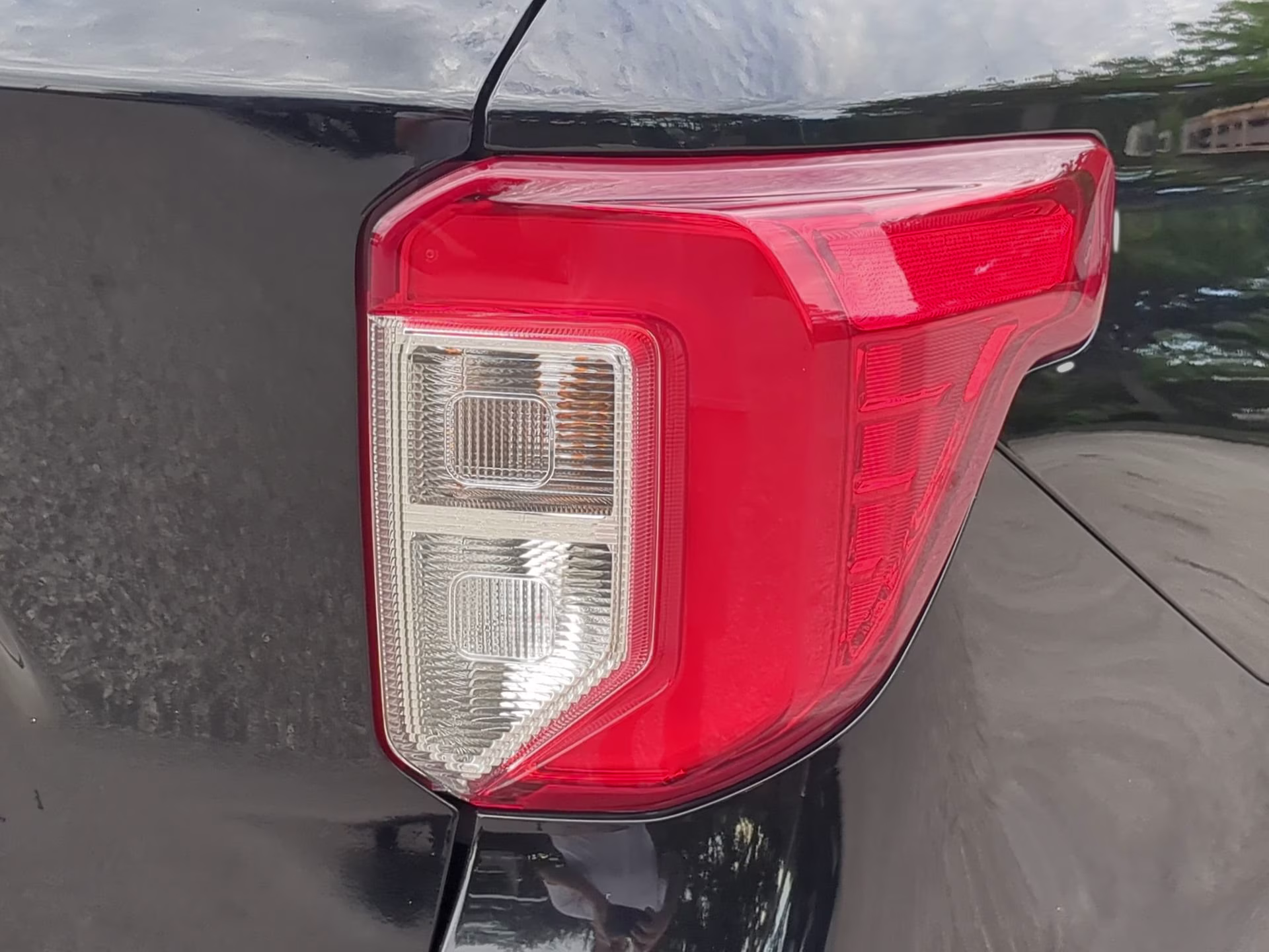 2021 Agate Black Metallic Ford Explorer XLT RWD SUV