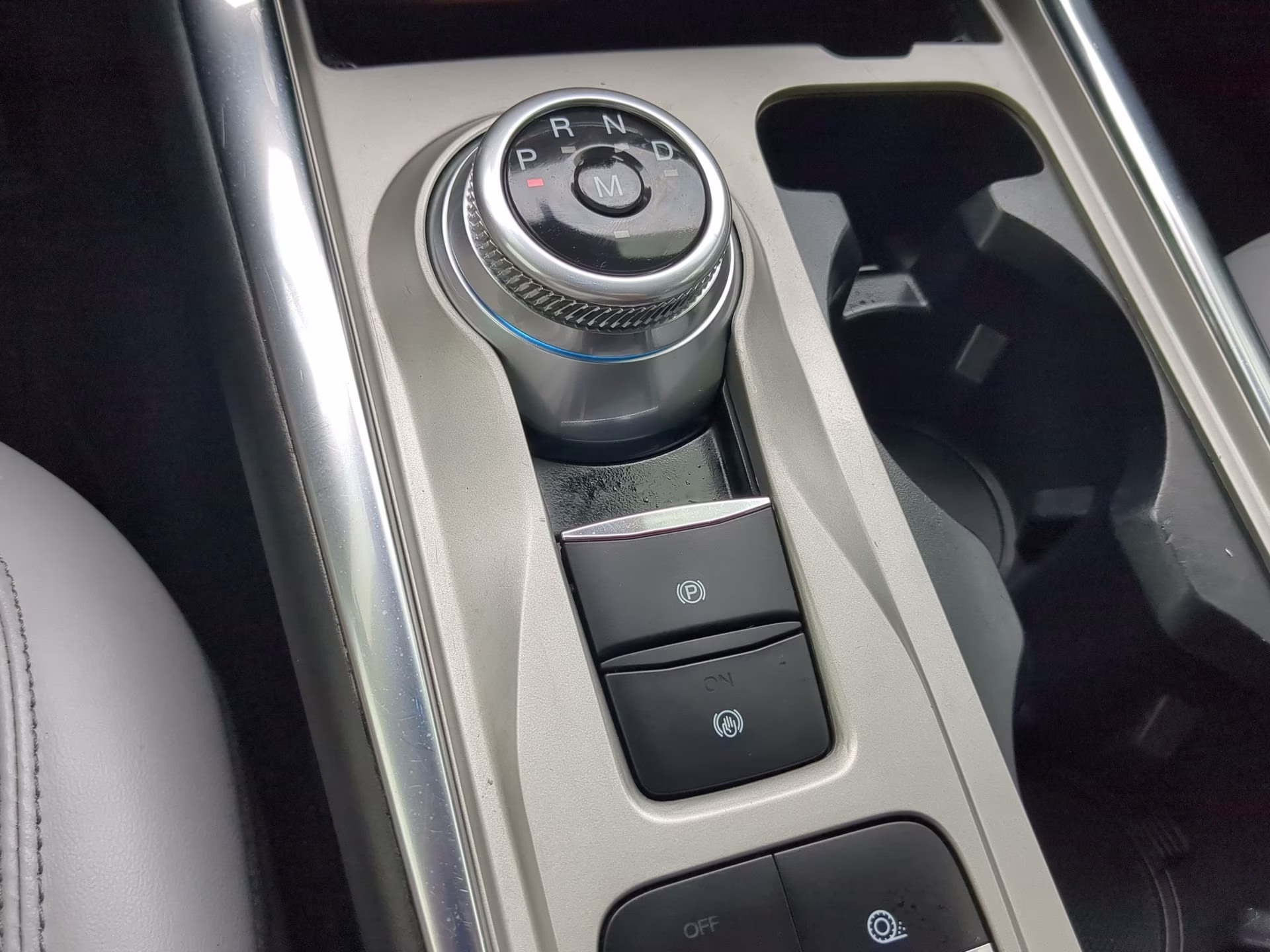 2021 Agate Black Metallic Ford Explorer XLT RWD SUV