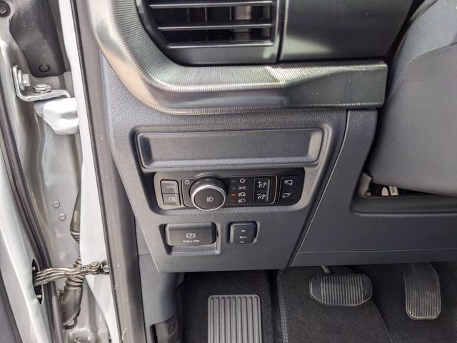 2025 White Metallic Ford F-150 Platinum 4X4 Truck