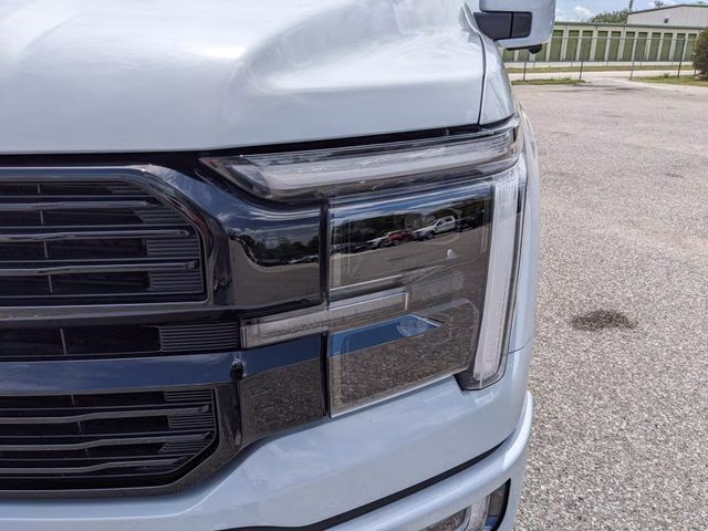 2025 White Metallic Ford F-150 Platinum 4X4 Truck