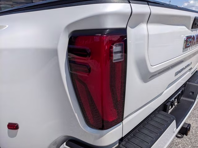 2025 White Frost Tricoat GMC Sierra 3500HD Denali 4X4 Truck
