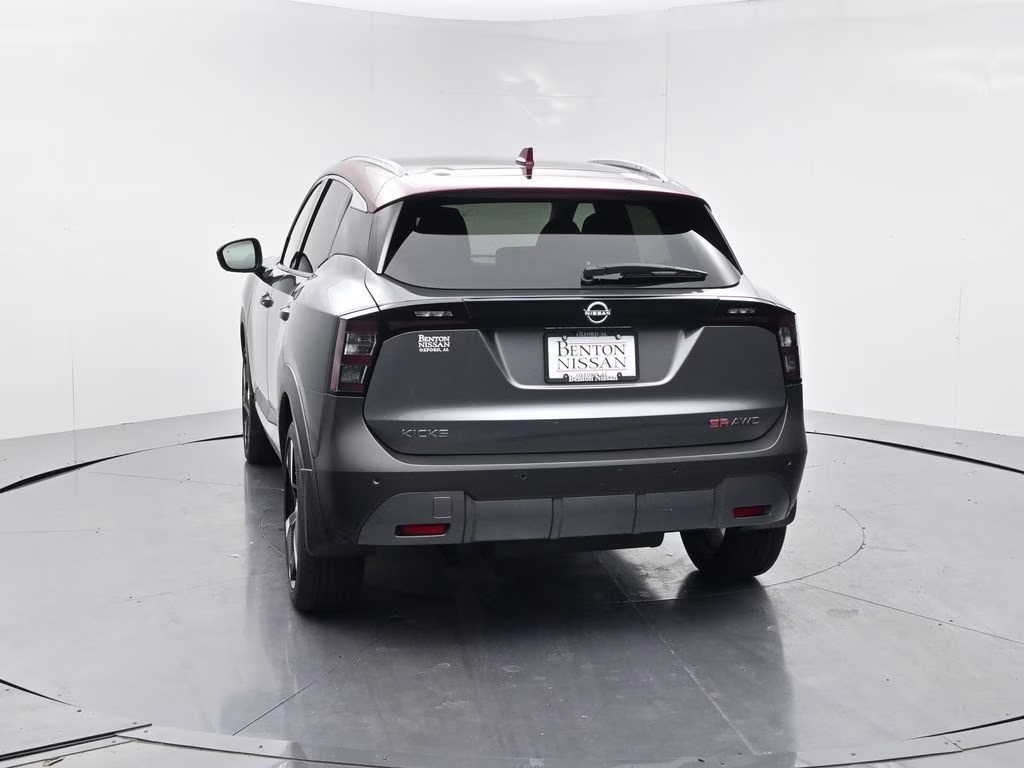 2025 Gun Metallic/Scarlet Ember Tintcoat Nissan Kicks SR AWD SUV