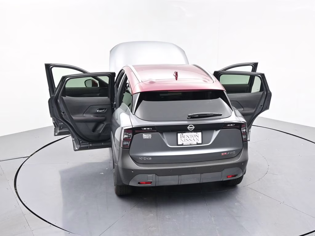 2025 Gun Metallic/Scarlet Ember Tintcoat Nissan Kicks SR AWD SUV