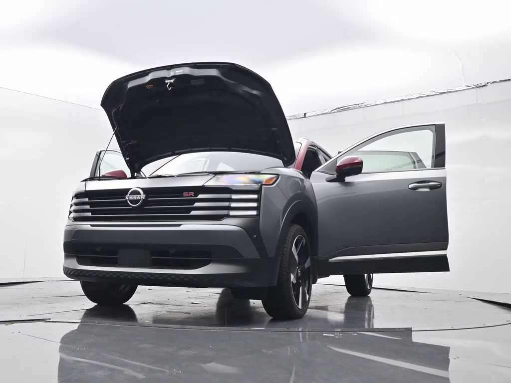 2025 Gun Metallic/Scarlet Ember Tintcoat Nissan Kicks SR AWD SUV