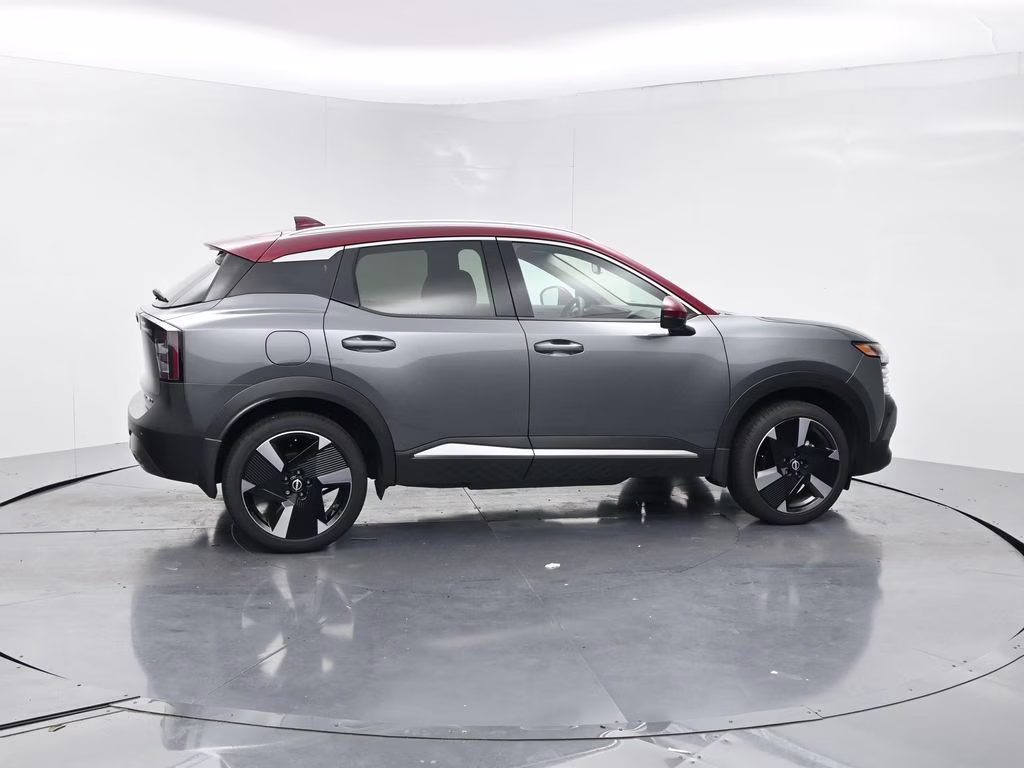 2025 Gun Metallic/Scarlet Ember Tintcoat Nissan Kicks SR AWD SUV
