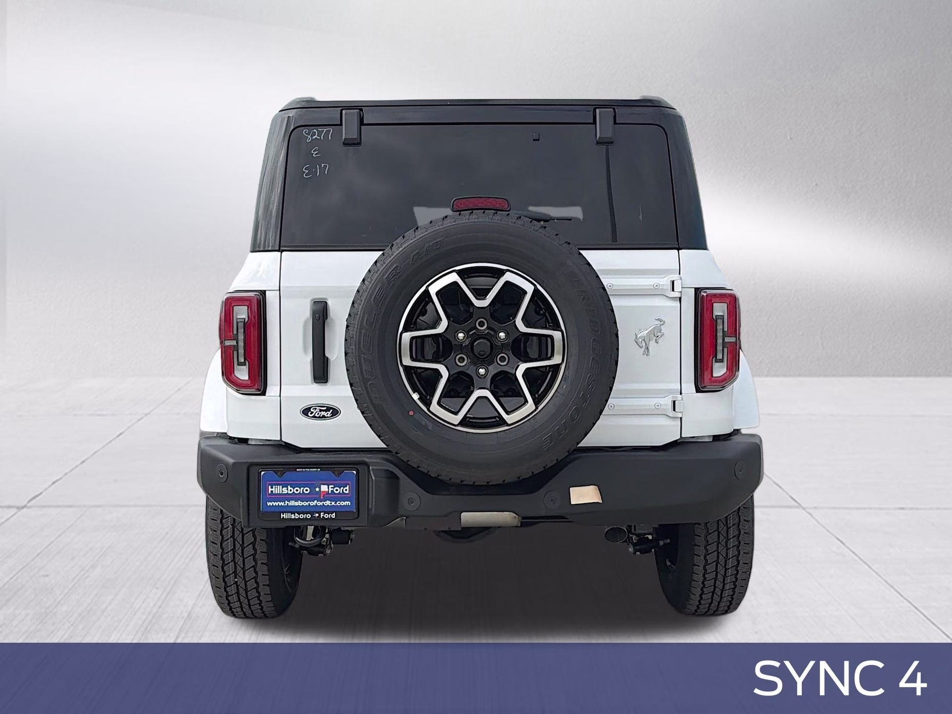2026 Oxford White Ford Bronco Outer Banks 4X4 SUV