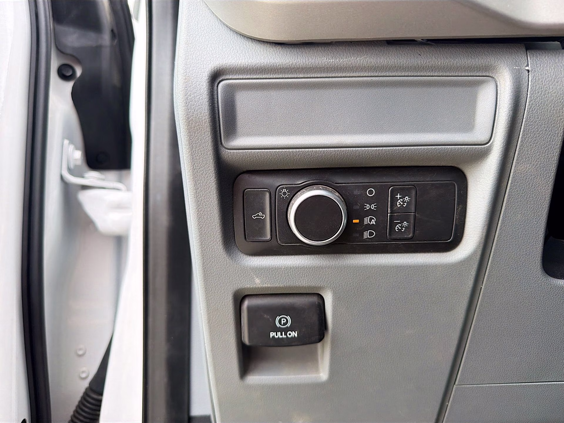 2021 Oxford White Ford F-150 XL 4X4 Truck