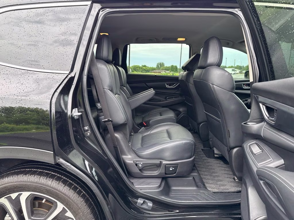2023 Crystal Black Silica Subaru Ascent Limited AWD SUV