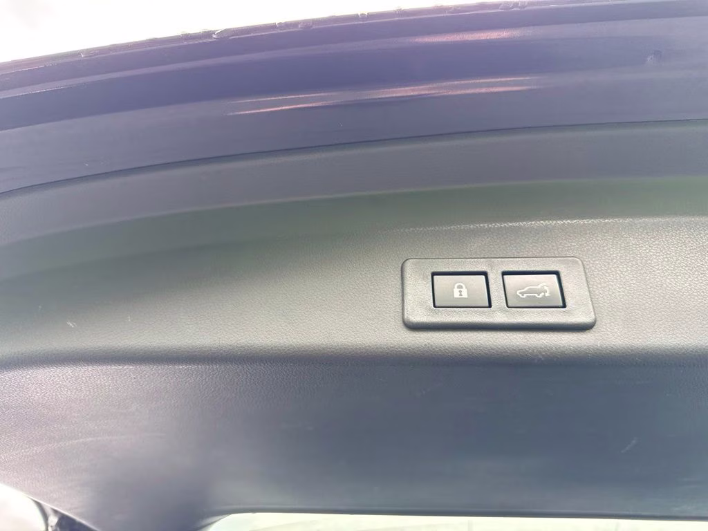 2023 Crystal Black Silica Subaru Ascent Limited AWD SUV