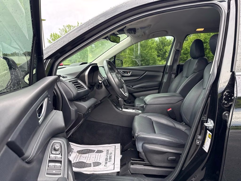 2023 Crystal Black Silica Subaru Ascent Limited AWD SUV