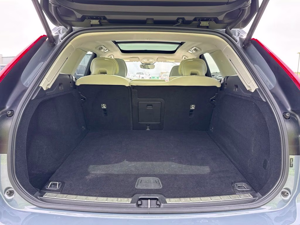 2023 Gray Volvo XC60 B5 Core AWD SUV