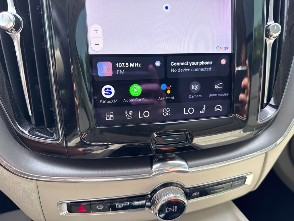 2023 Gray Volvo XC60 B5 Core AWD SUV