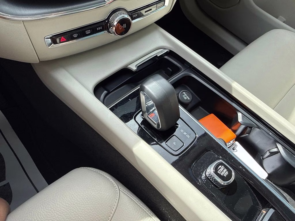2023 Gray Volvo XC60 B5 Core AWD SUV