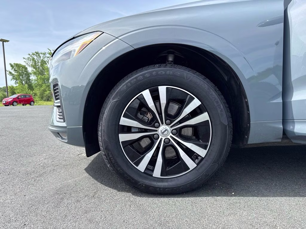 2023 Gray Volvo XC60 B5 Core AWD SUV